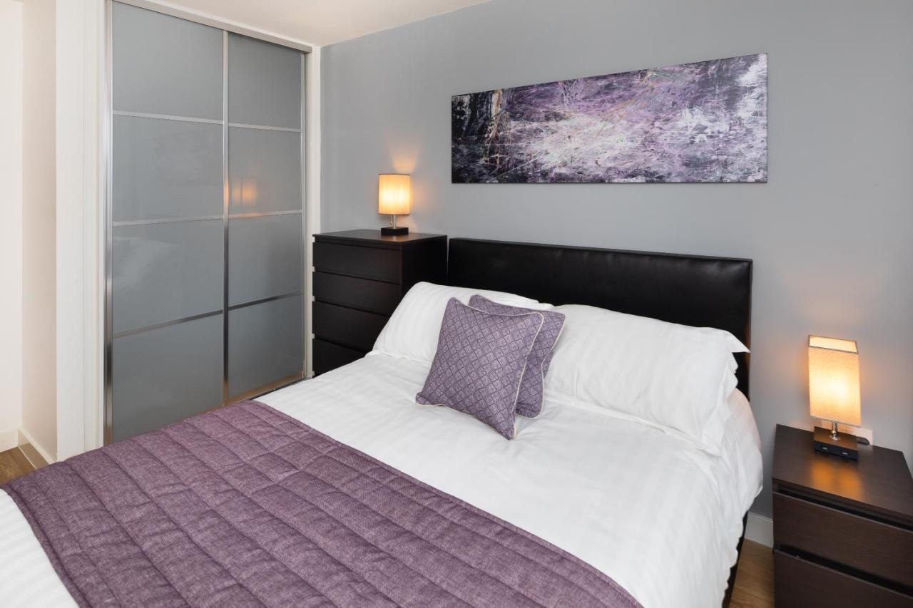 Stylish City Centre Apartment - Home From Home With Fully-Equipped Kitchen, Smart Tv, Netflix, Superfast Wifi, Free Parking, Self Check-In - By Brightleap Apartments Milton Keynes Ngoại thất bức ảnh